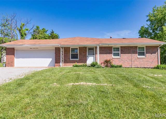 Property at 2077 Saline Rd, Fenton, MO 63026, 3 beds, 2.5 baths