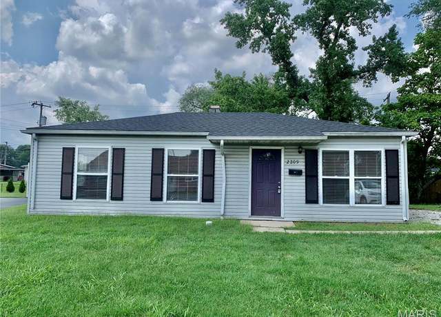 Property at 2209 Terminal Ave, Granite City, IL 62040, 3 beds, 1 bath