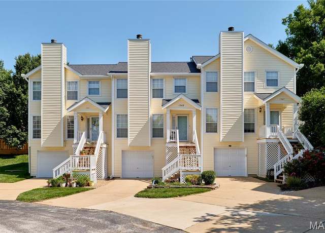 Property at 1549 Whispering Creek Dr, Ballwin, MO 63021, 3 beds, 2.5 baths