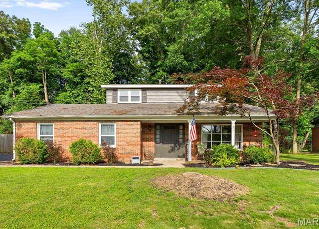 Property at 38 Berkshire Dr, Belleville, IL 62223, 4 beds, 2 baths