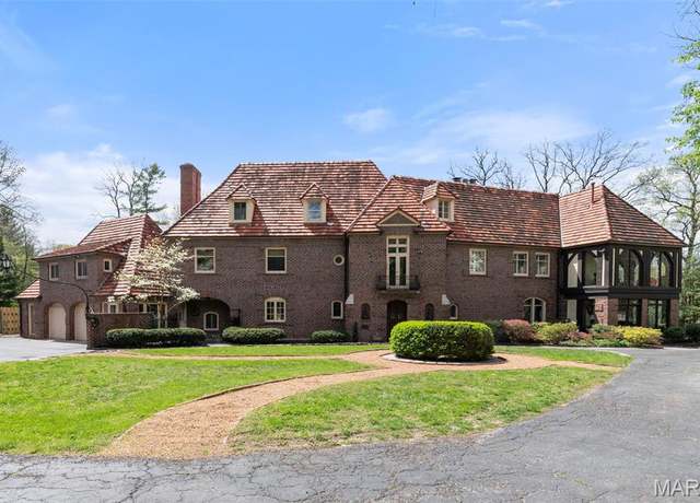 Property at 8 Carrswold Dr, Clayton, MO 63105, 8 beds, 5.5 baths