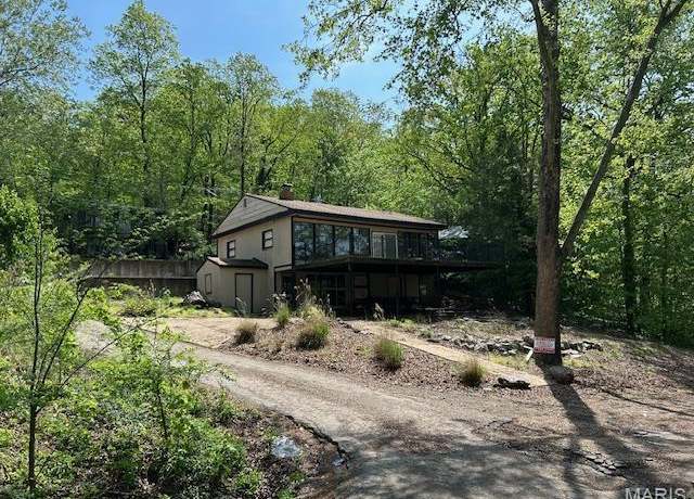 Property at 82 Ozark Dr, Ironton, MO 63650, 3 beds, 2 baths