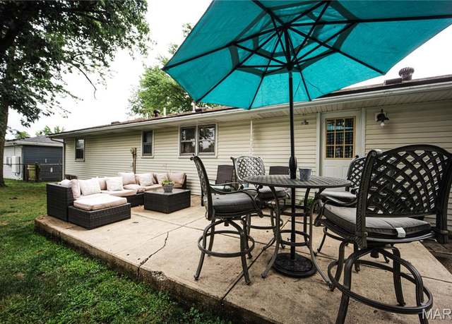Property at 416 Wyoming St, Bethalto, IL 62010, 4 beds, 2.5 baths