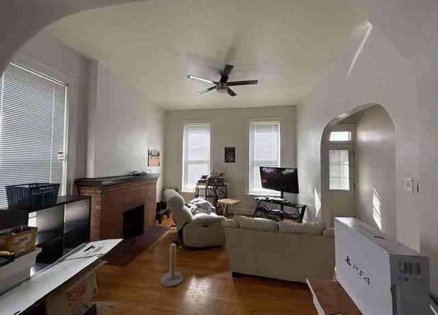 Property at 1057 Vandeventer, St Louis, MO 63110, 6 beds, 6 baths