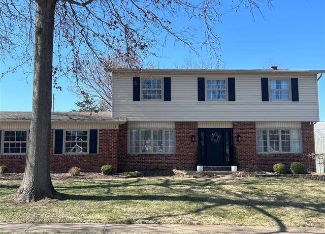 Property at 2267 Sunley Ct, Chesterfield, MO 63017, 4 beds, 2.5 baths