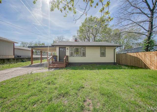 Property at 1003 S Warfel St, Salem, MO 65560, 2 beds, 1 bath