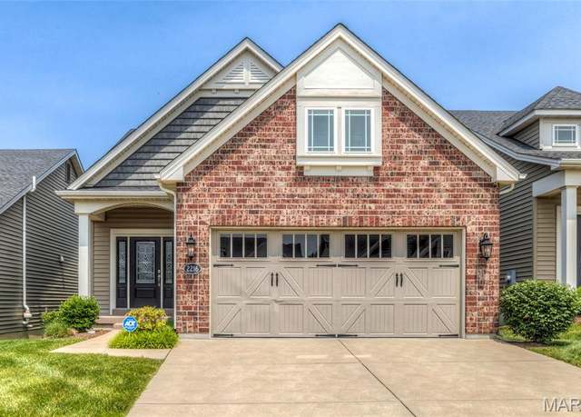 Property at 2216 Cournier St, St Charles, MO 63301, 2 beds, 3 baths