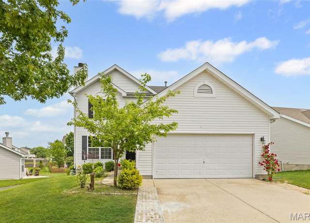 Property at 716 Terra Springs Way Dr, Fairview Heights, IL 62208, 4 beds, 3.5 baths