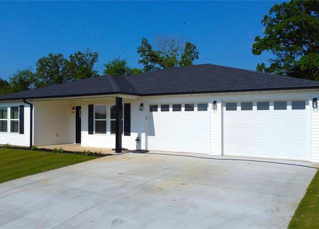 Property at 273 Century Ave, Poplar Bluff, MO 63901, 3 beds, 2 baths