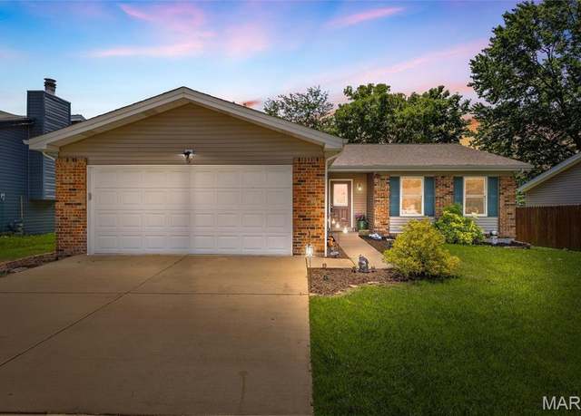 Property at 9 Southwinds Dr, St Peters, MO 63376, 4 beds, 2.5 baths