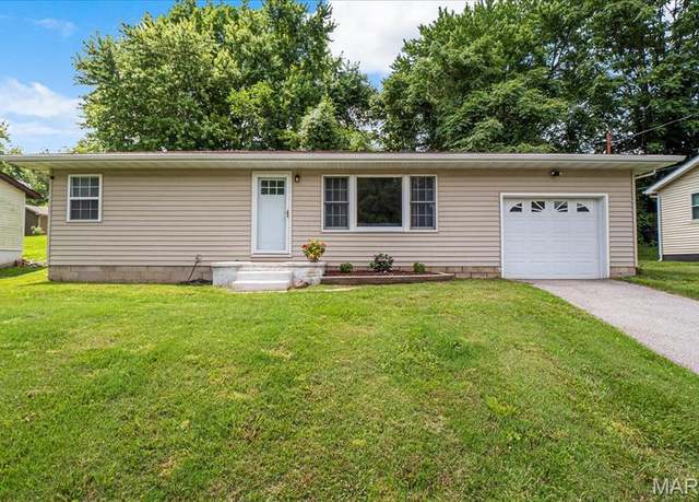 Property at 902 Caseyville Rd, Collinsville, IL 62234, 2 beds, 1 bath