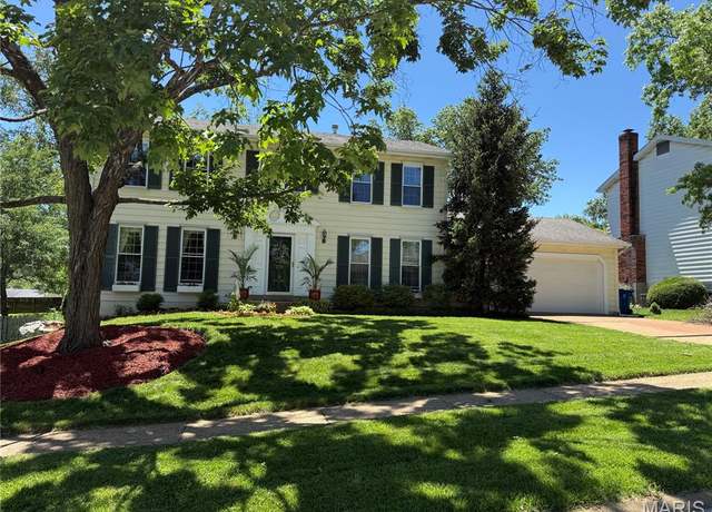 Property at 278 Oakleigh Woods Dr, Ballwin, MO 63011, 4 beds, 3 baths