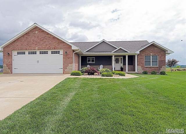 Property at 108 Buford Mountain Rd, Farmington, MO 63640, 4 beds, 3 baths