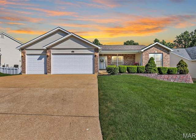 Property at 8121 Pheasant Dr, Barnhart, MO 63012, 3 beds, 3 baths