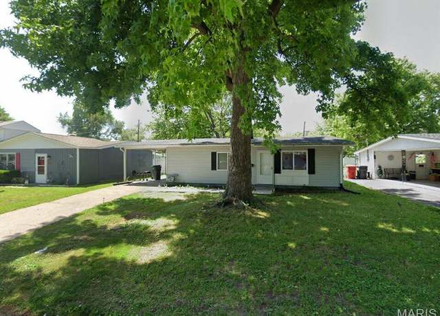 Property at 135 St James Ln, Cahokia, IL 62206, 3 beds, 1 bath