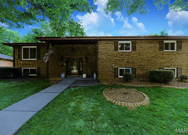 Property at 204 Bittersweet Ln, Belleville, IL 62221, 4 beds, 2.5 baths