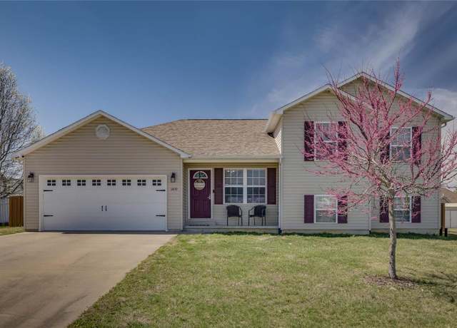 Property at 1439 Kiesha Ln, Farmington, MO 63640, 3 beds, 2.5 baths