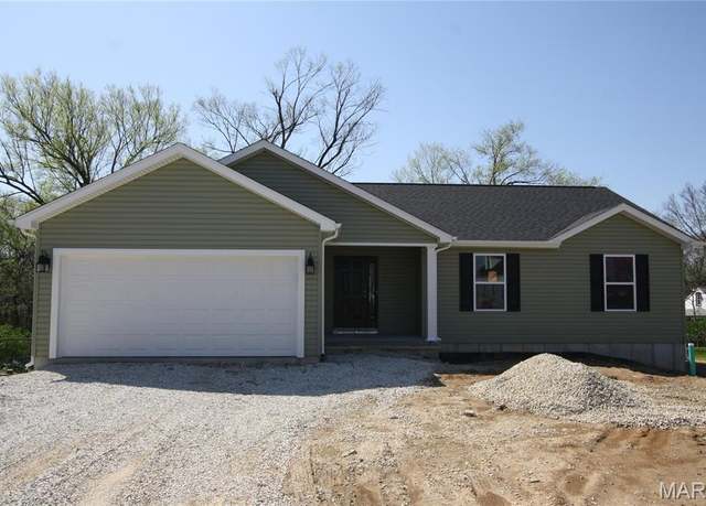 Property at 206 E Walton St, Warrenton, MO 63383, 3 beds, 2 baths