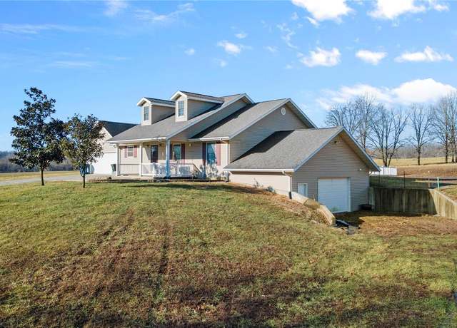 Property at 14 Sunny Hill Ln, Perryville, MO 63775, 3 beds, 3.5 baths