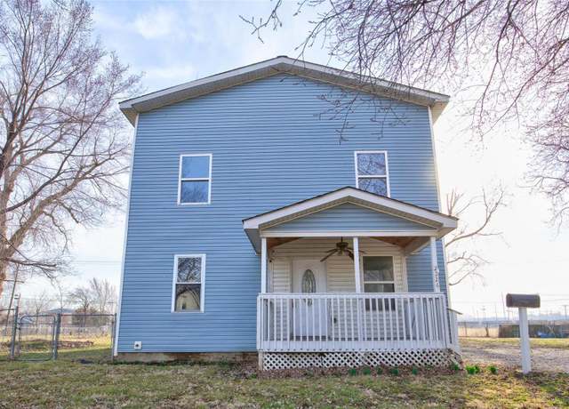 Property at 2224 Missouri Ave, Granite City, IL 62040, 3 beds, 2 baths