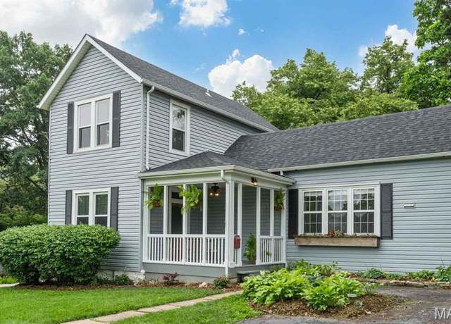 Property at 1012 Summit Ave, Webster Groves, MO 63119, 3 beds, 2 baths