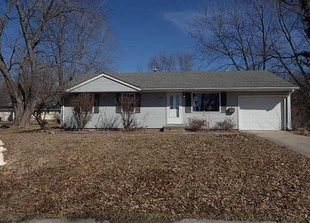 Property at 506 Maple St, Greenville, IL 62246, 3 beds, 1 bath