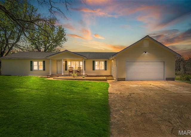Property at 5411 Hillsboro Rd #5409, Farmington, MO 63640, 4 beds, 2 baths