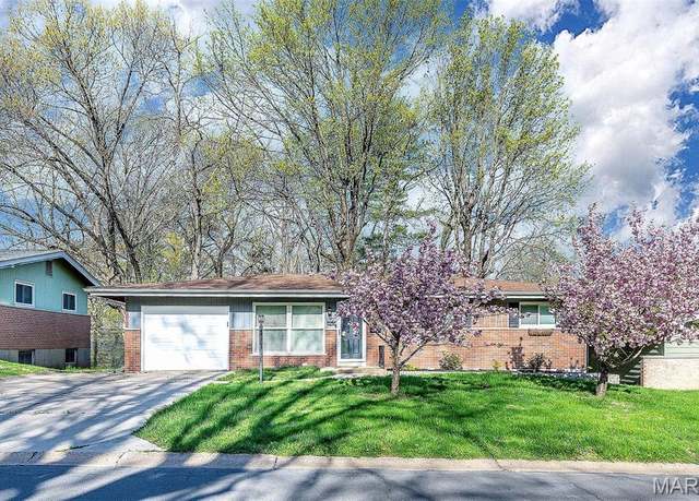 Property at 2513 Sims Ave, St Louis, MO 63114, 3 beds, 2 baths