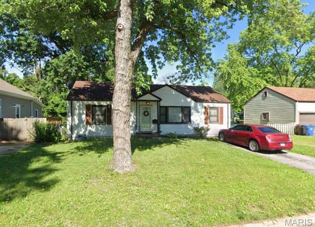 Property at 315 Georgia Ave, St Louis, MO 63135, 3 beds, 2 baths