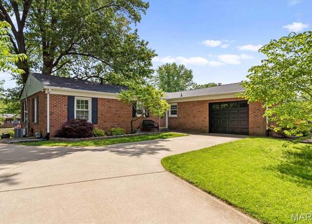 Property at 3828 Tanbark Dr, Swansea, IL 62226, 3 beds, 2 baths