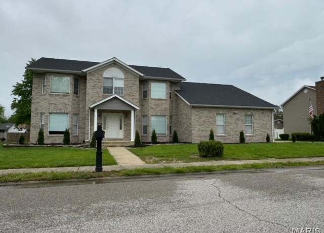 Property at 1929 Fleur De Lis Blvd, Cahokia, IL 62206, 5 beds, 3 baths