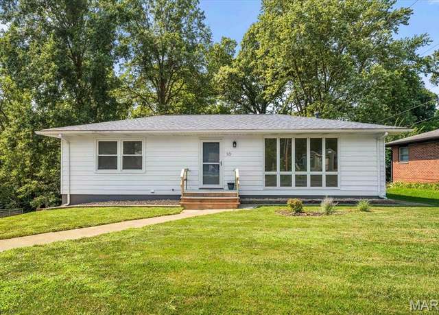 Property at 10 Twilight Dr, Belleville, IL 62226, 2 beds, 2 baths