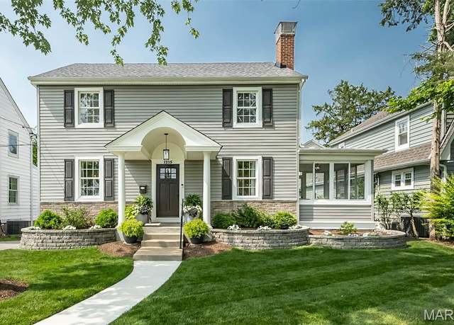 Property at 1215 W Lockwood Ave, Glendale, MO 63122, 3 beds, 2.5 baths