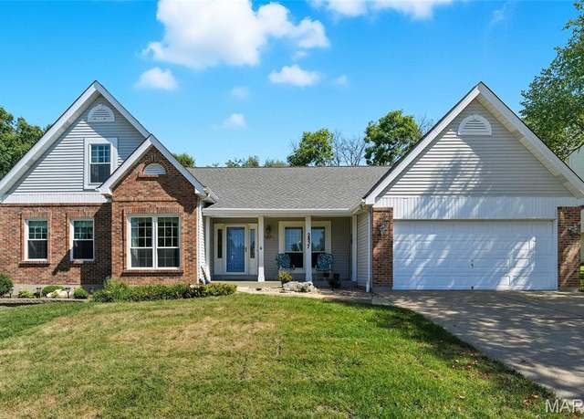 Property at 2857 Championship Blvd, St Louis, MO 63129, 4 beds, 3 baths