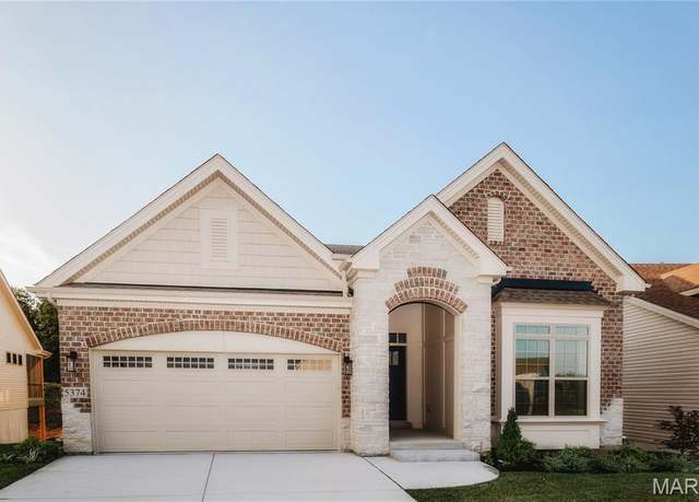 Property at 5374 Tesson Ct, St Louis, MO 63128, 2 beds, 2.5 baths