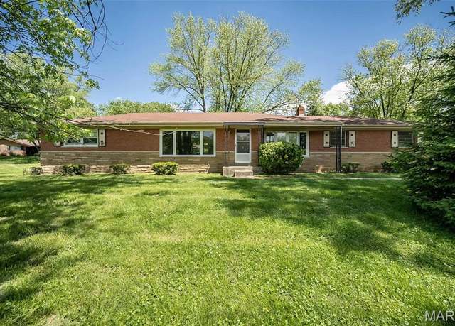 Property at 855 New Smizer Mill Rd, Fenton, MO 63026, 2 beds, 2 baths