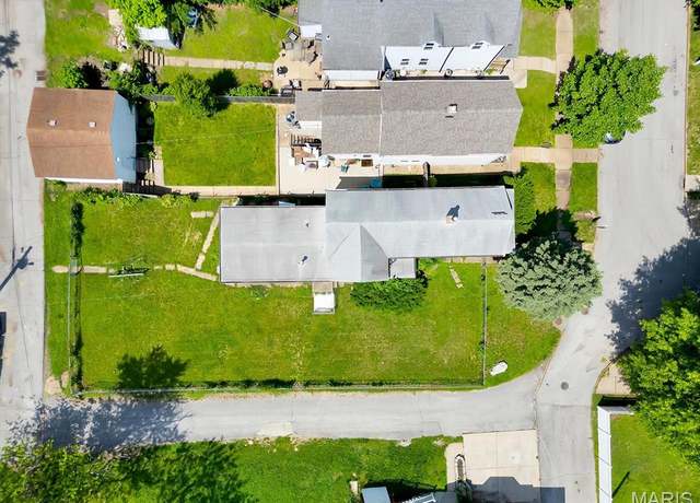 Property at 5604 S Magnolia Ave, St Louis, MO 63139, 2 beds, 2 baths