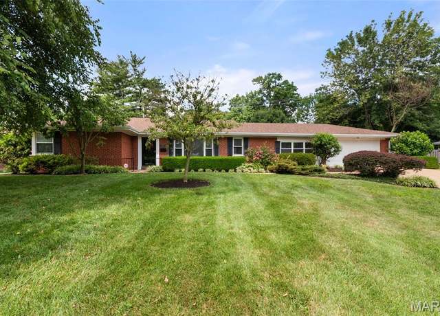Property at 1431 Jamaica Ct, Warson Woods, MO 63122, 3 beds, 2 baths