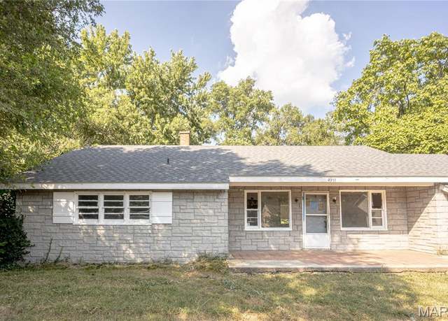 Property at 4911 Jeanne Pl, East St Louis, IL 62207, 3 beds, 1 bath