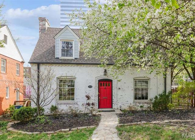Property at 7640 Maryland Ave, Clayton, MO 63105, 3 beds, 1.5 baths