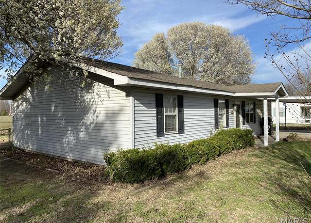Property at 109 Ode Johnson St, Senath, MO 63876, 4 beds, 1 bath