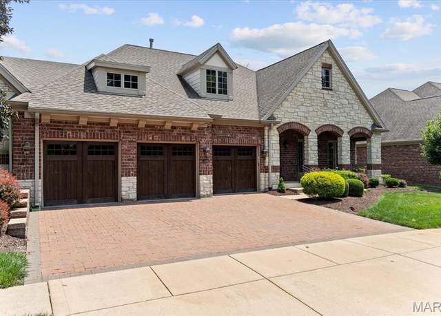Property at 324 Meadowbrook Country Club Est, Ballwin, MO 63011, 3 beds, 2.5 baths