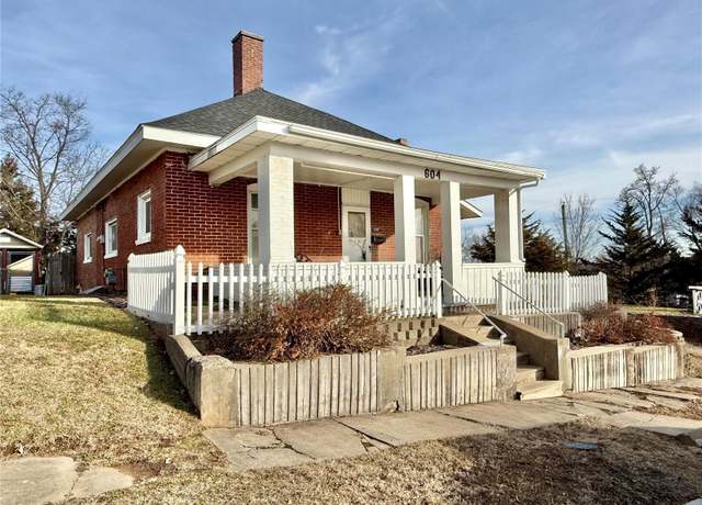 Property at 604 Olive St, Hannibal, MO 63401, 3 beds, 2 baths