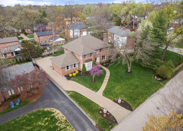 Property at 21 Rio Vis, Ladue, MO 63124, 4 beds, 4.5 baths