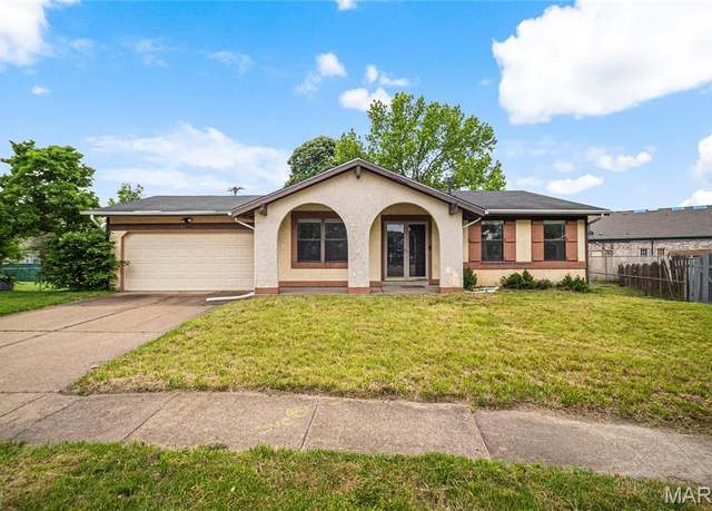 Property at 3853 Birkemeier Ct, Florissant, MO 63034, 3 beds, 2 baths