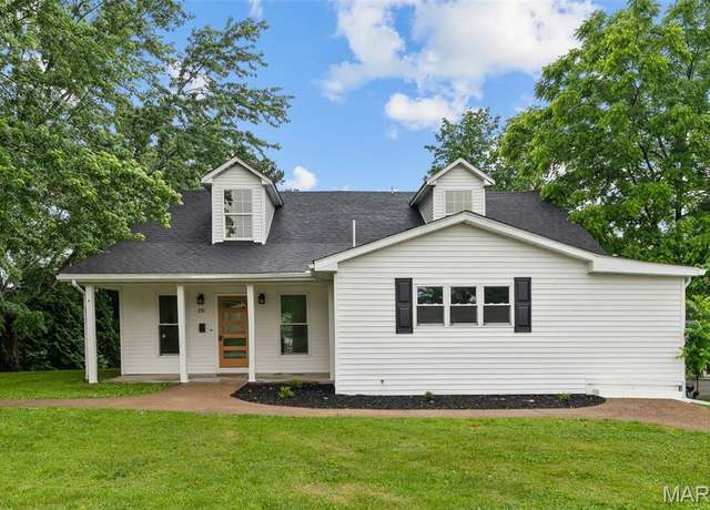Property at 251 Ozark Dr, Sullivan, MO 63080, 4 beds, 3.5 baths
