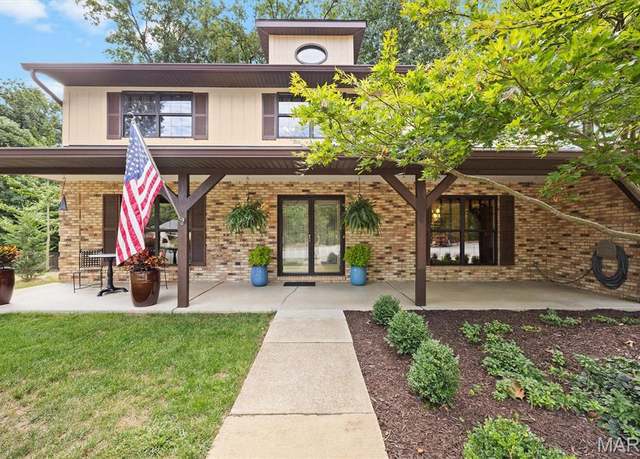 Property at 107 W Brittany Ln, O'fallon, IL 62269, 4 beds, 3 baths