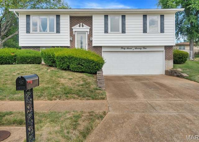 Property at 4774 Fiji Dr, Mehlville, MO 63128, 3 beds, 2 baths