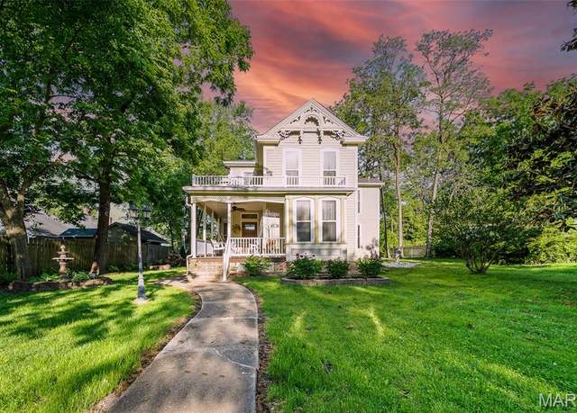 Property at 705 Jefferson St, Fulton, MO 65251, 3 beds, 2.5 baths