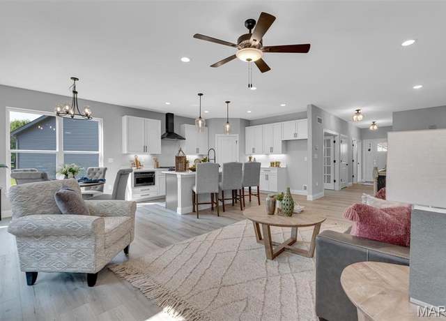 Property at 109 Quail Bluff Ct, Wentzville, MO 63385, 3 beds, 3 baths